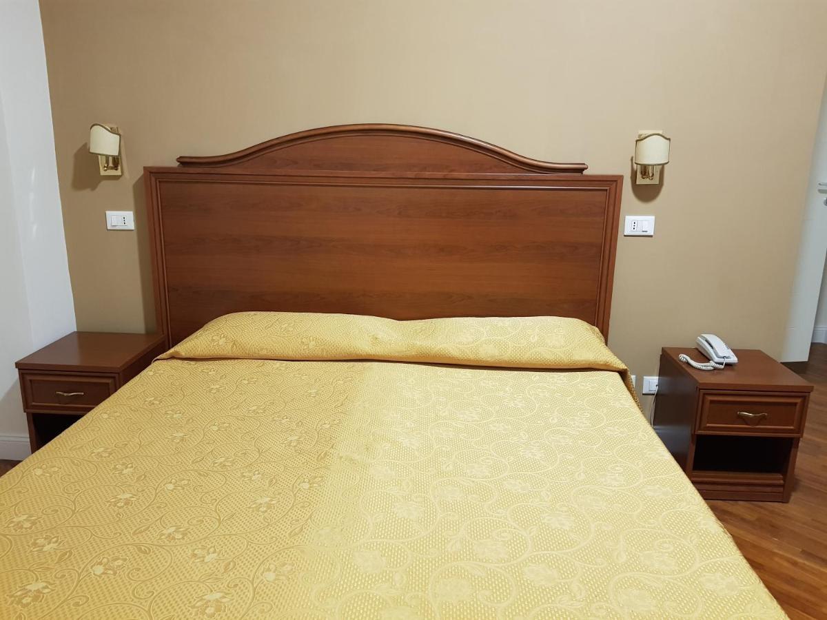 Hotel Villa Aricia Ariccia Luaran gambar