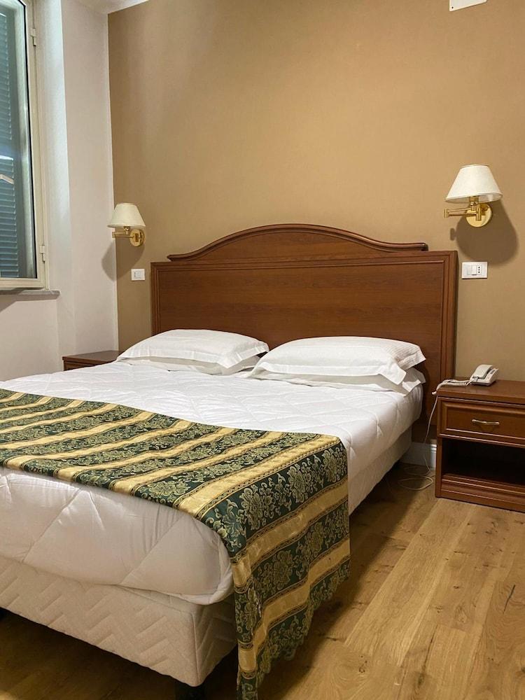 Hotel Villa Aricia Ariccia Luaran gambar