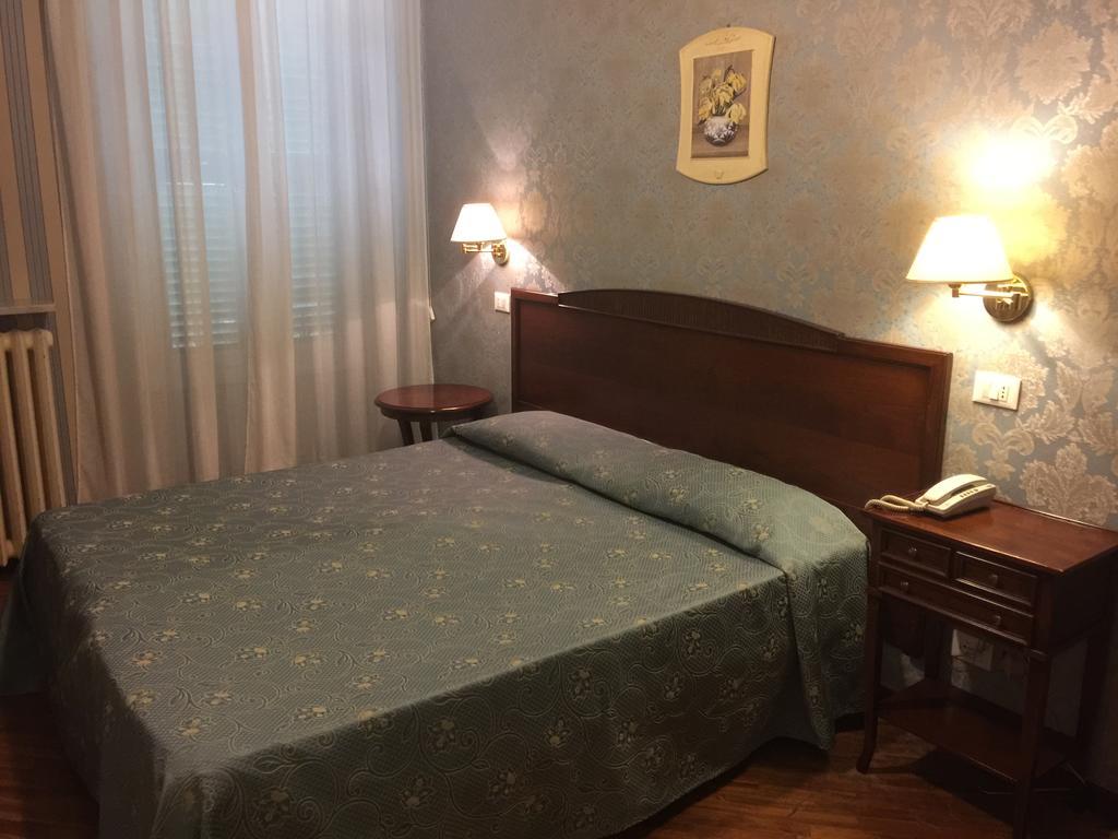 Hotel Villa Aricia Ariccia Luaran gambar